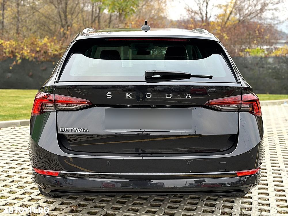 Skoda Octavia 2.0 TDI DSG Sportline - 10