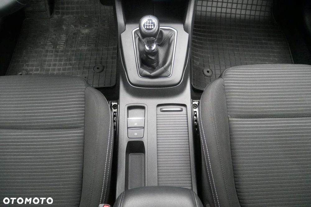 Ford Focus 1.0 EcoBoost Titanium - 11