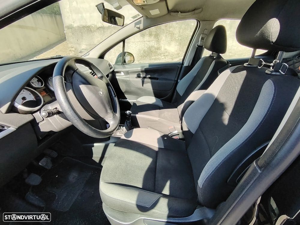 Renault Captur 1.6 E-Tech Full Hybrid Techno - 10