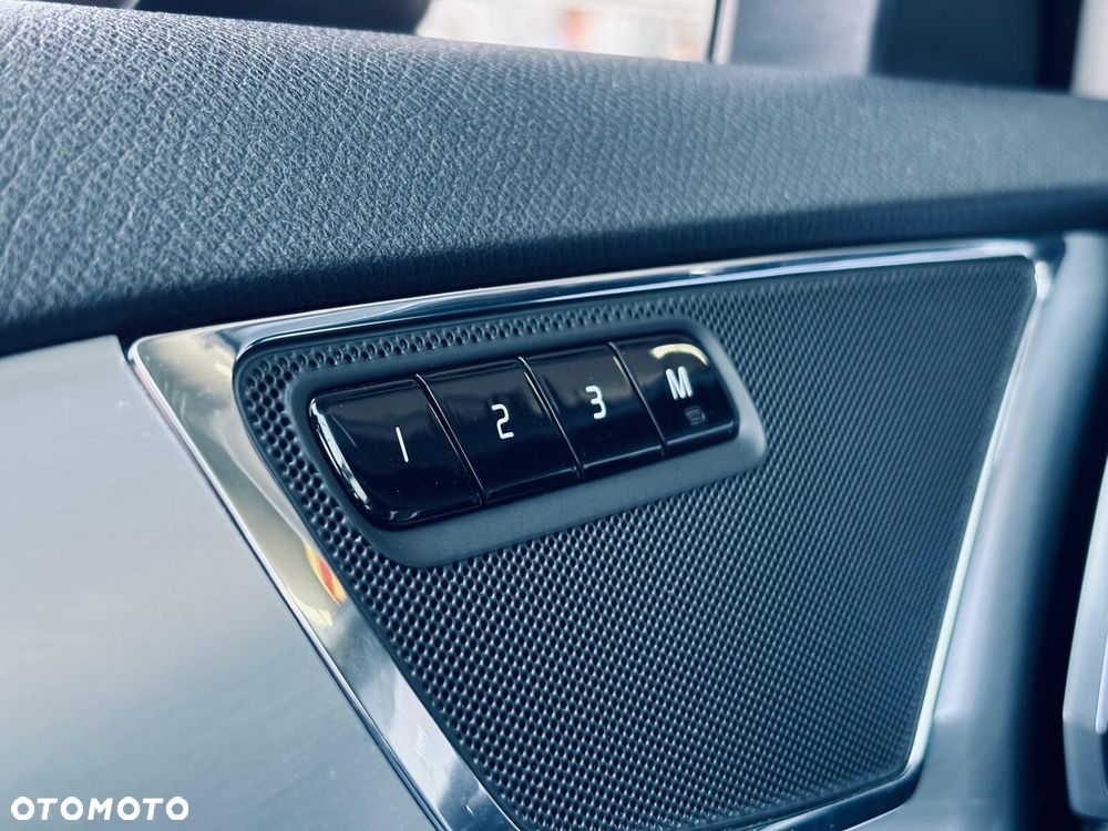 Volvo XC 90 D5 AWD Momentum 7os - 34