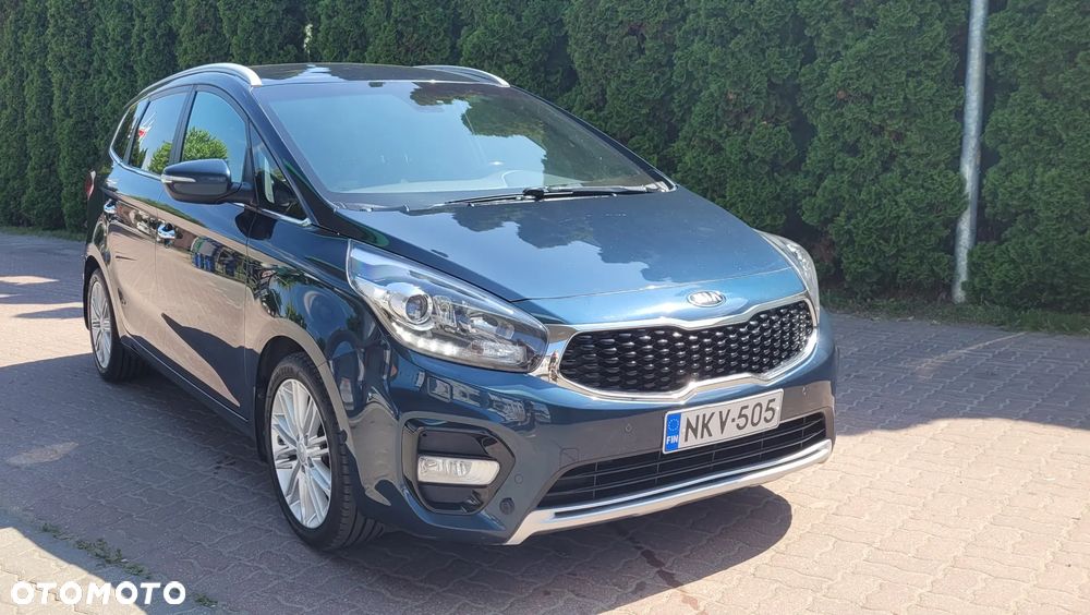 Kia Carens - 1