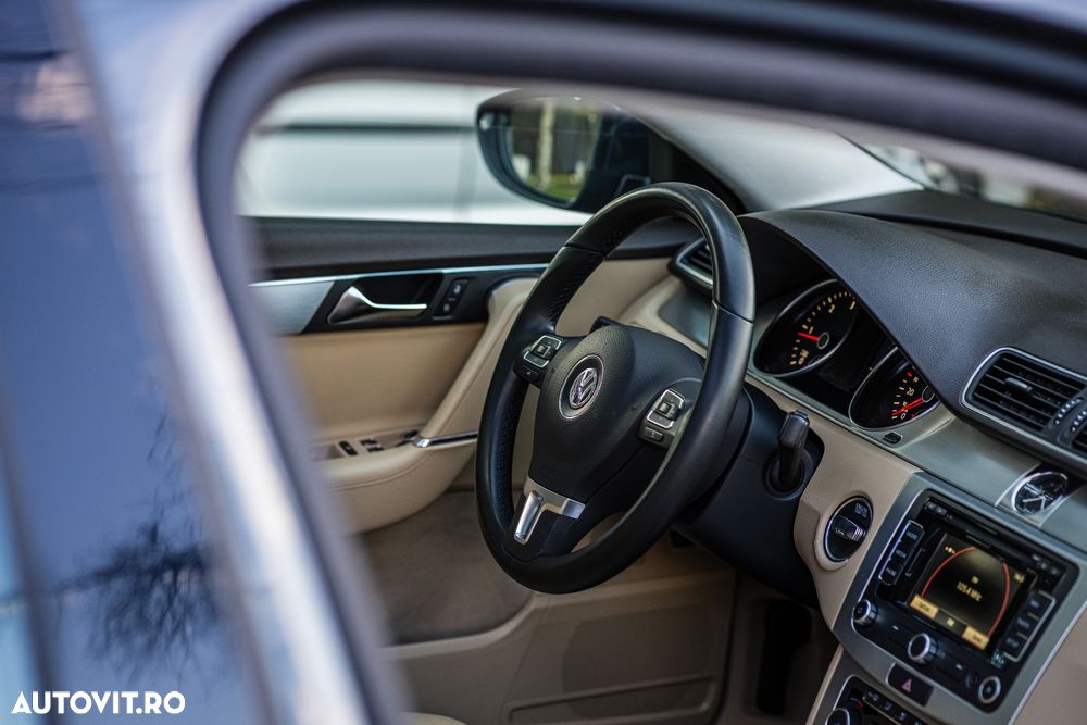 Volkswagen Passat - 22