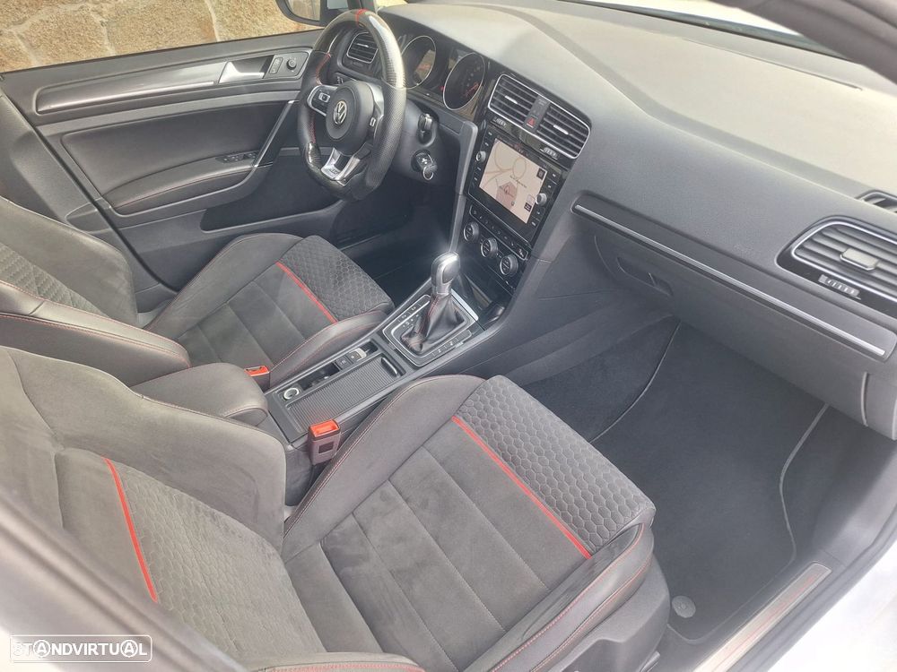 VW Golf 2.0 TSi GTi DSG Performance - 14