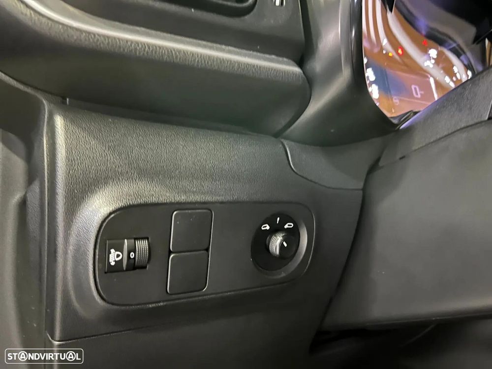 Citroën C3 1.2 PureTech C-Series - 22