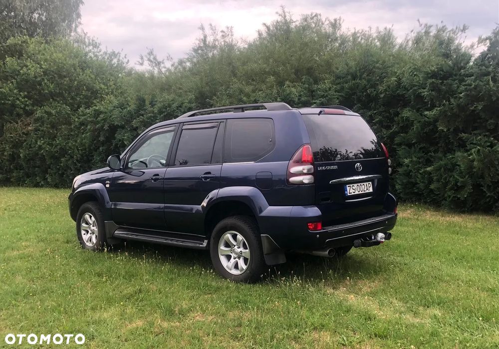 Toyota Land Cruiser - 2