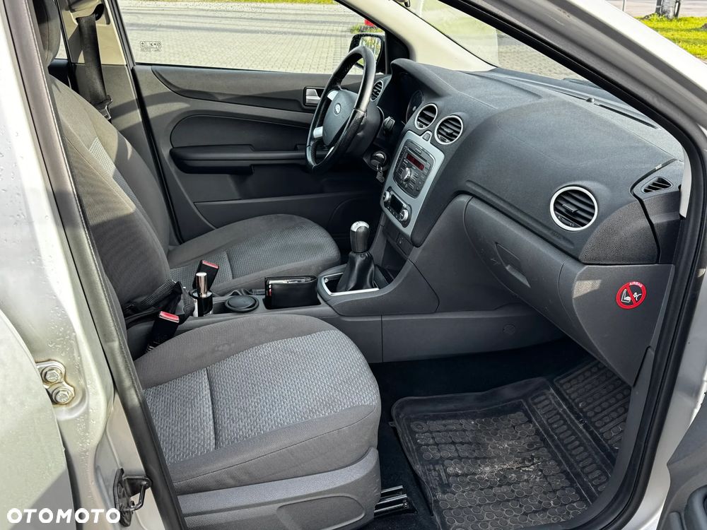 Ford Focus - 8