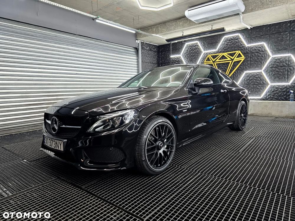 Mercedes-Benz Klasa C 300 Coupe 9G-TRONIC Night Edition - 15
