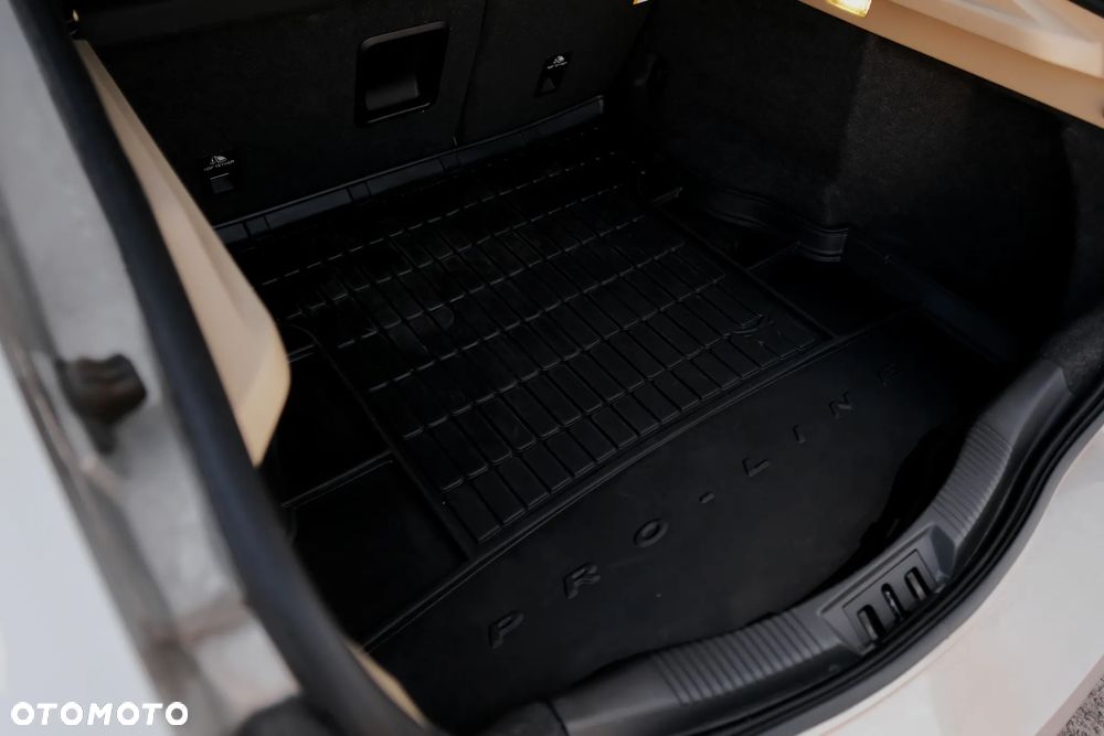 Ford Mondeo 1.5 EcoBoost Gold X (Trend) - 32