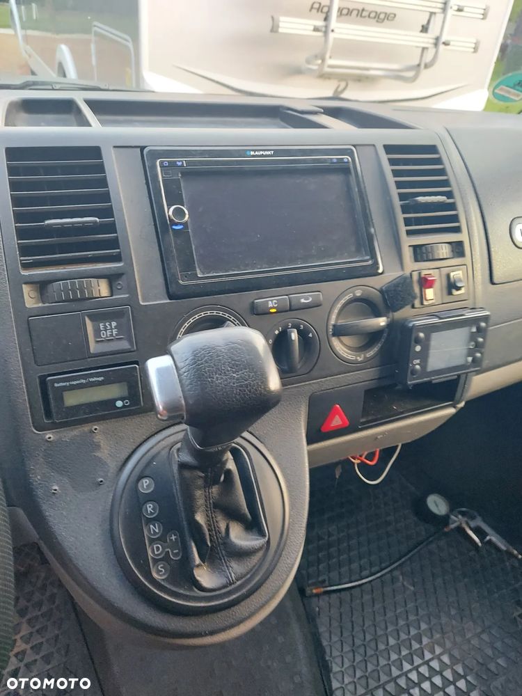 Volkswagen T5 Campervan - 13