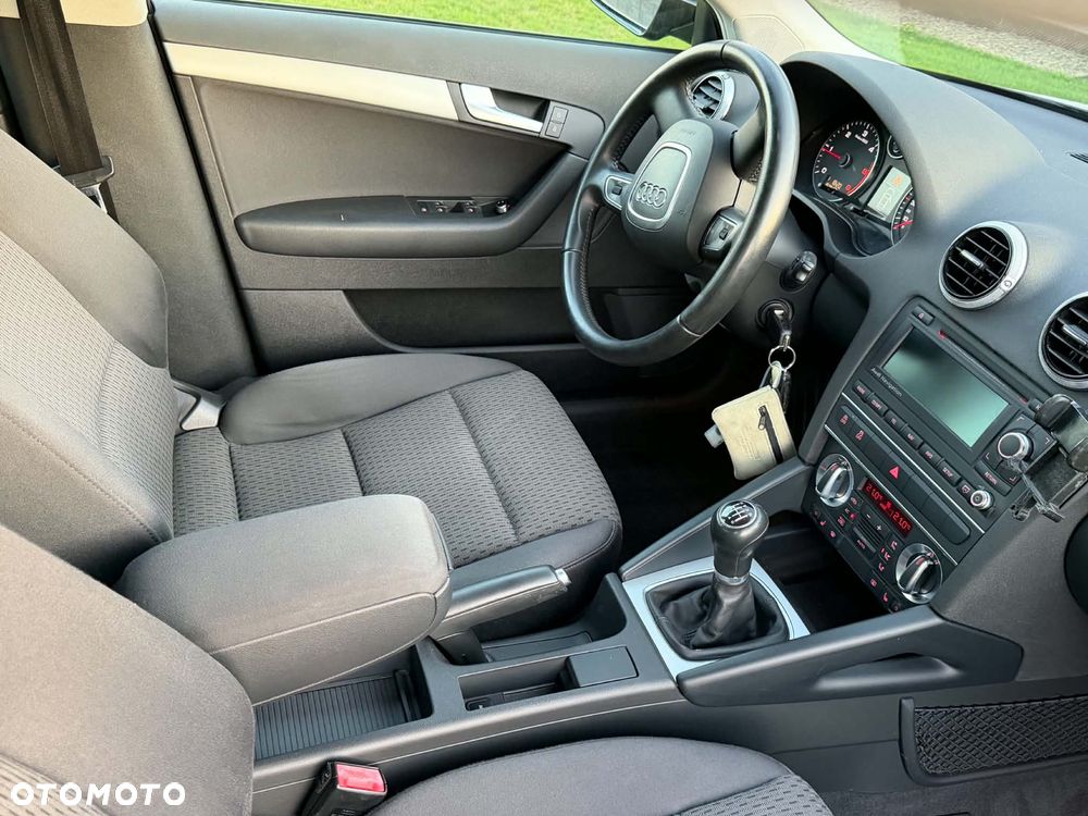 Audi A3 Sportback 2.0 TDI DPF S line Sportpaket - 31