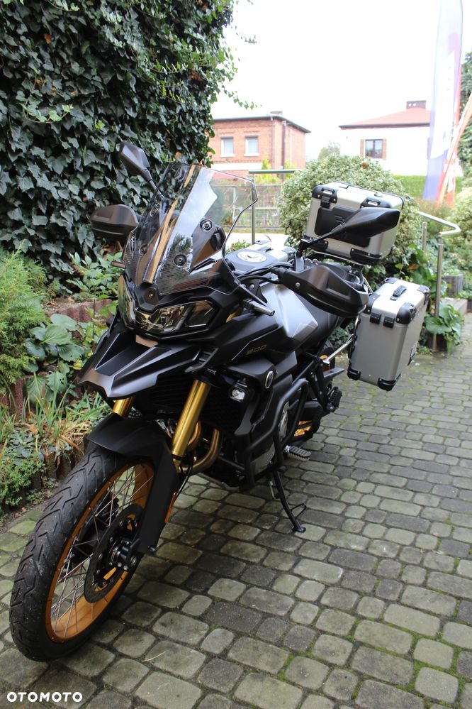 VOGE 900DSX - 10