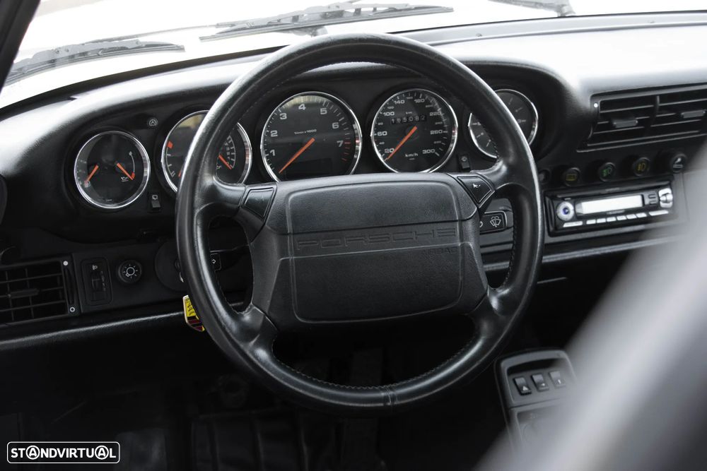 Porsche 911 (964) - 12
