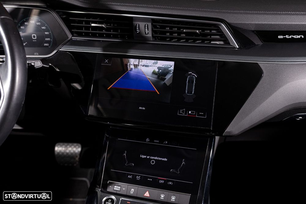 Audi Q8 e-Tron Sportback 55 quattro Advanced - 17