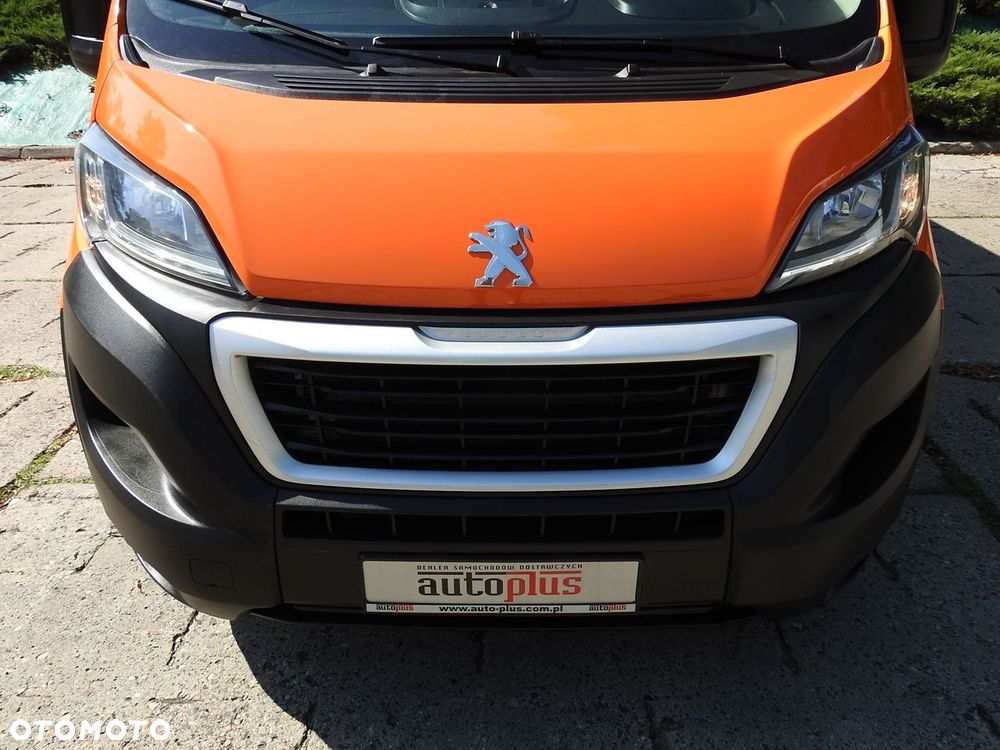 Peugeot BOXER FURGON BRYGADÓWKA  7 MIEJSC KLIMATYZACJA  120KM - 15