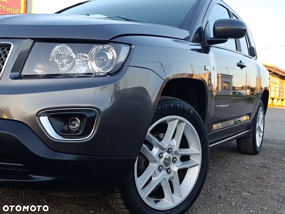 Jeep Compass 2.0 4x2 Limited - 26