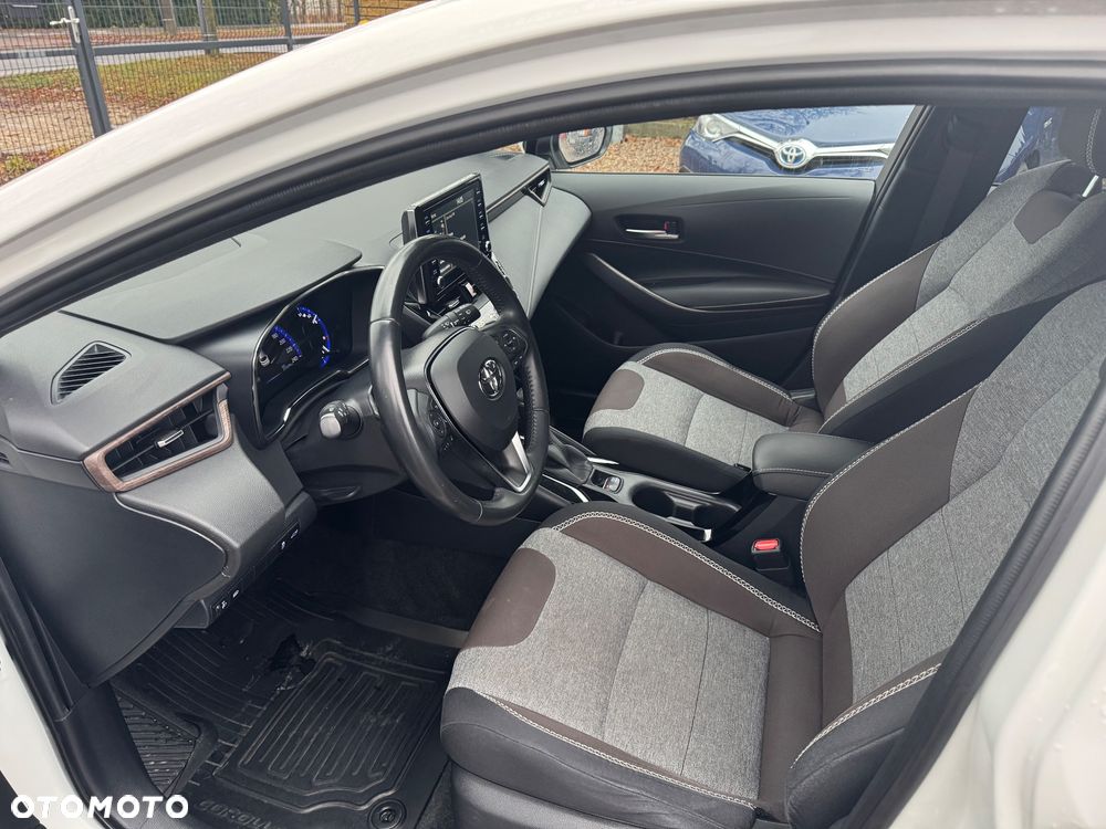 Toyota Corolla 2.0 Hybrid Trek - 11