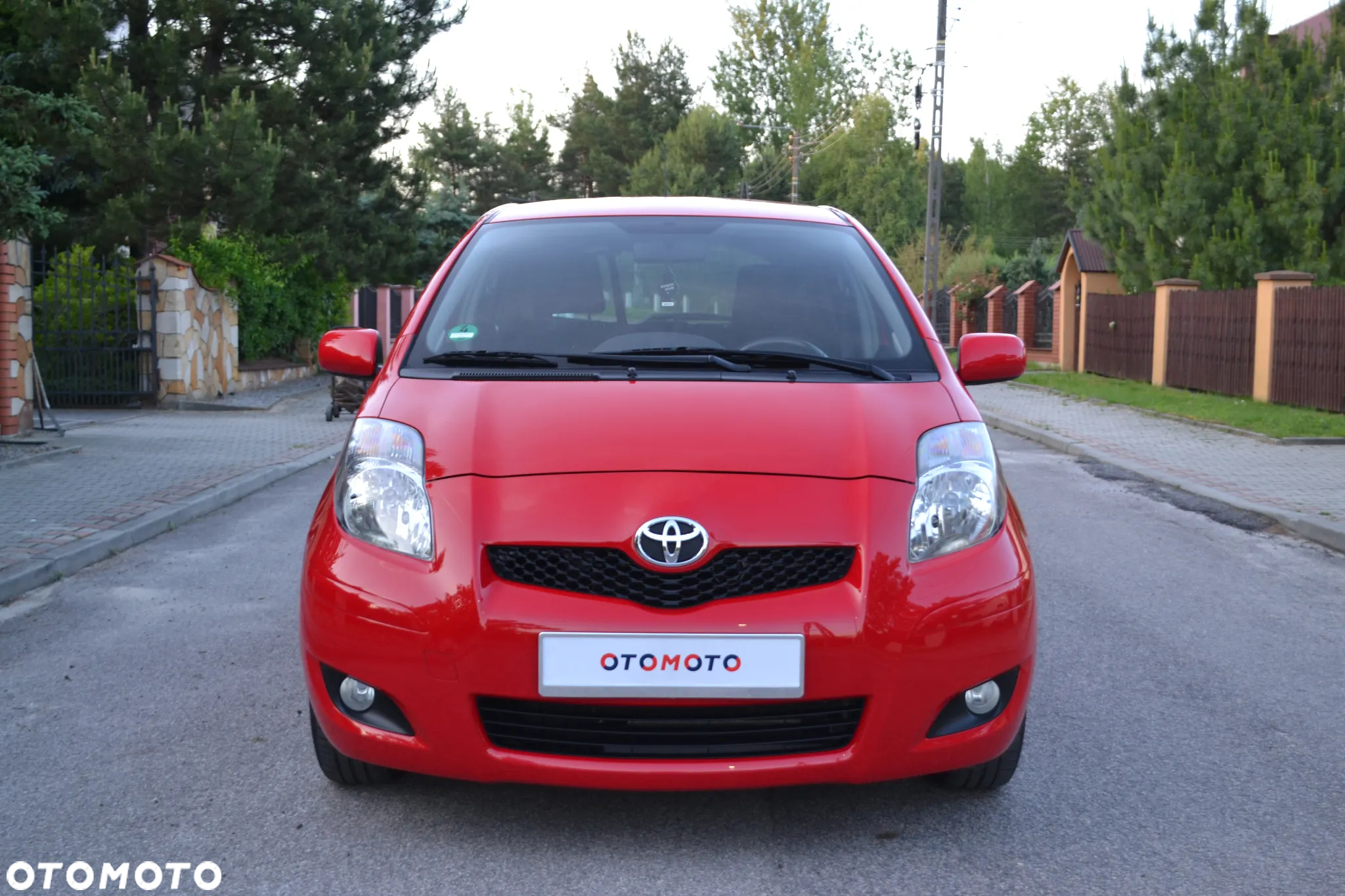 Toyota Yaris - 12
