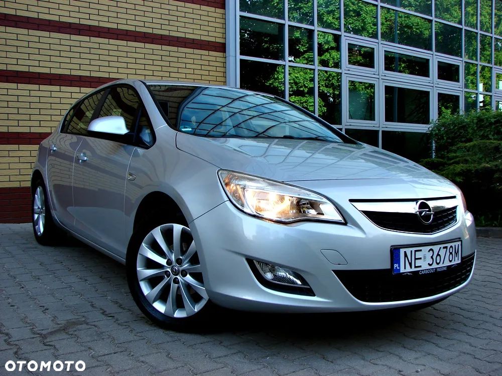 Opel Astra 1.4 Turbo Cosmo - 10
