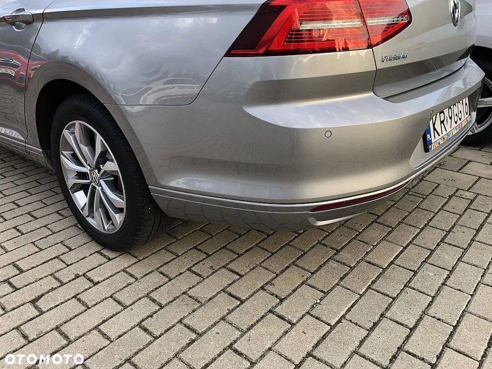 Volkswagen Passat 2.0 TDI BMT Highline - 32