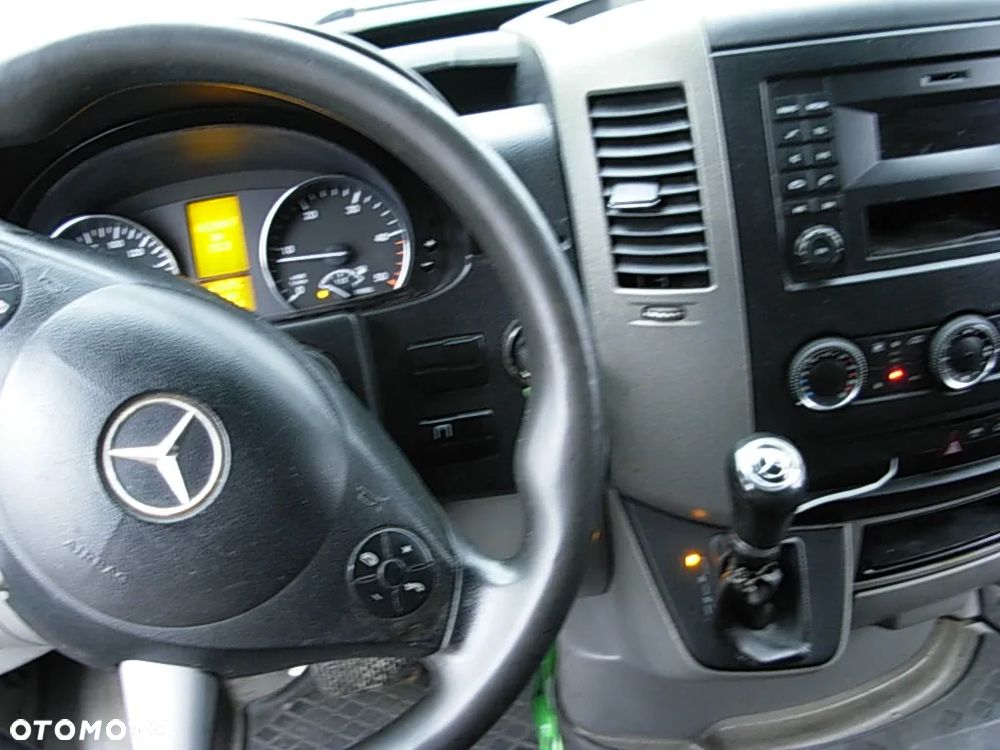 Mercedes-Benz SPRINTER - 11