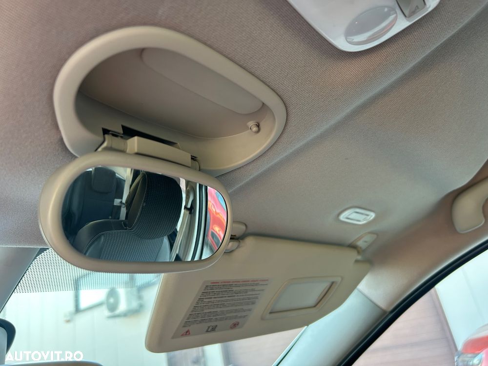 Renault Scenic - 36