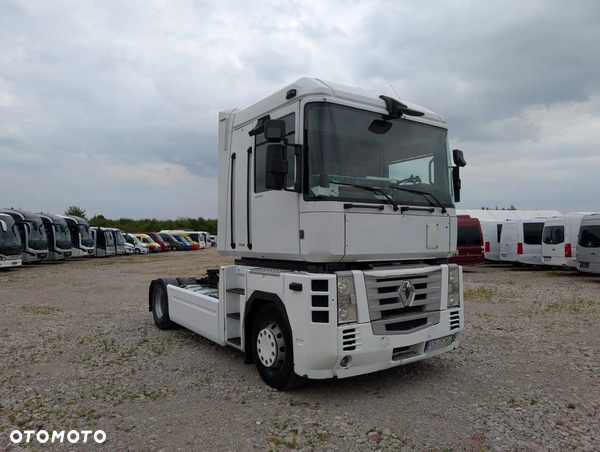 Renault Magnum