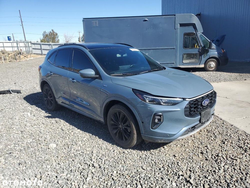 Ford Escape 2.0 EcoBoost AWD Titanium - 1