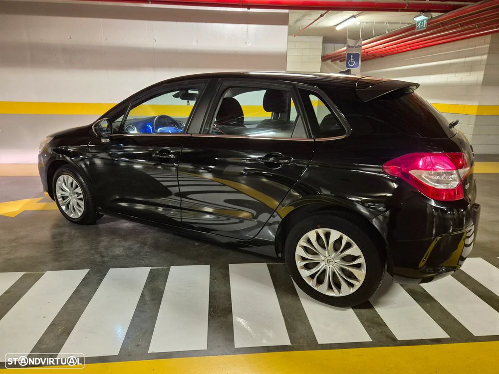 Citroën C4 e-HDi 115 ETG6 Selection - 17