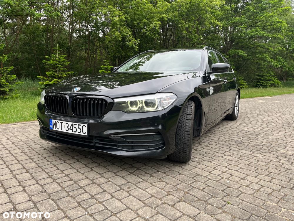 BMW Seria 5 518d - 14