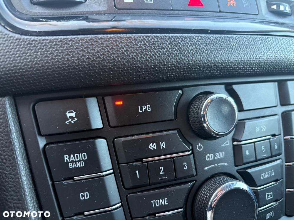 Opel Meriva 1.4 Color Edition - 10