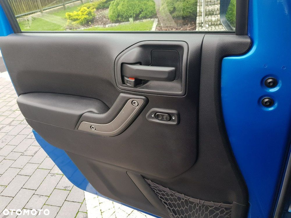 Jeep Wrangler - 7
