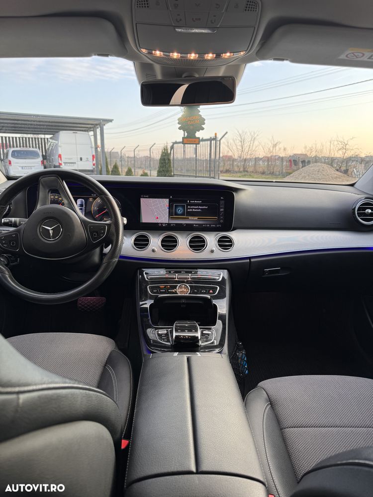 Mercedes-Benz E 220 d Aut. - 13