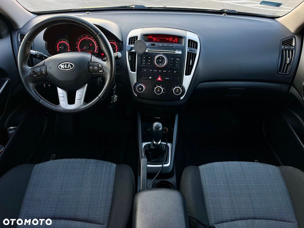 Kia Ceed 1.4 Comfort + - 9