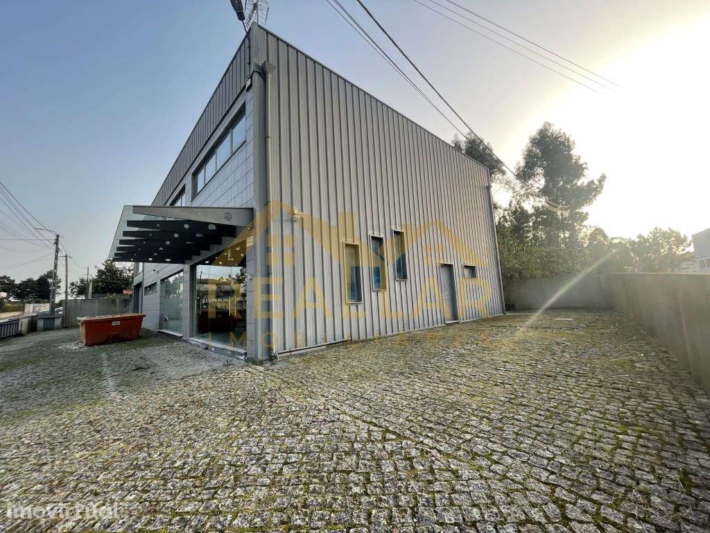 ARMAZEM INDUSTRIAL PRONTO A FUNCIONAR em Barcelos - Grande imagem: 4/28