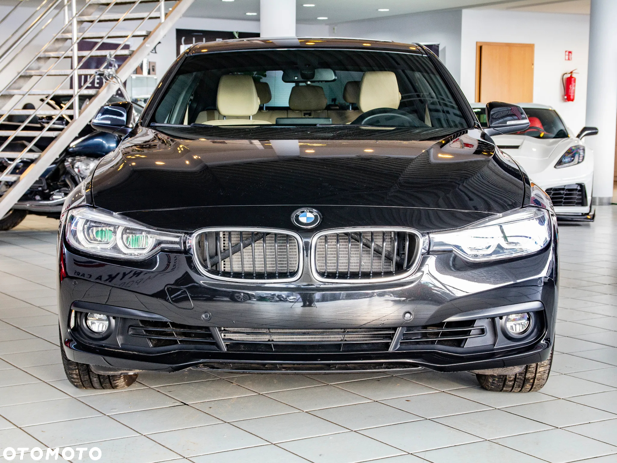 BMW Seria 3 330i GPF xDrive - 2