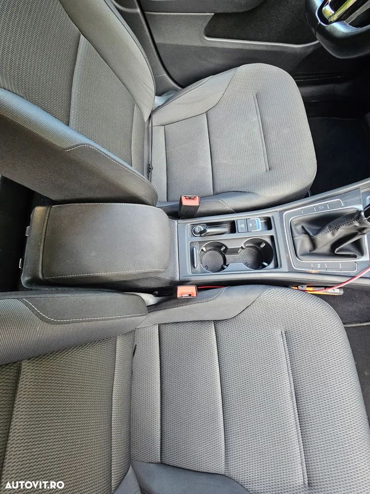 Volkswagen Golf 1.0 TSI Comfortline - 25