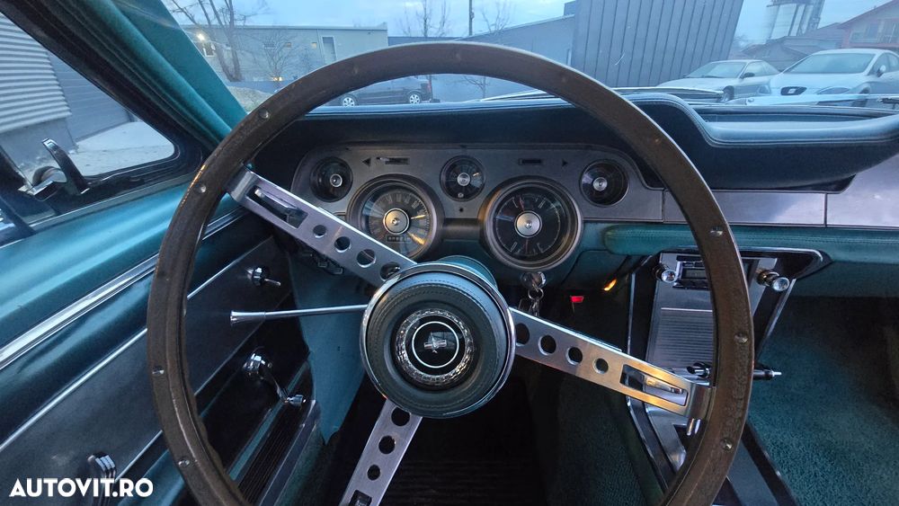 Ford Mustang - 16