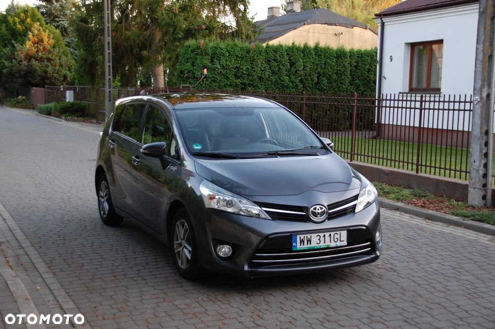 Toyota Verso 1.6 D-4D 5-Sitzer Start/Stop Skyview Edition - 3