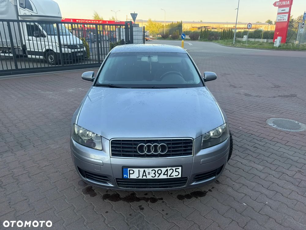 Audi A3 3-drzwiowe 2.0 FSI Attraction - 7