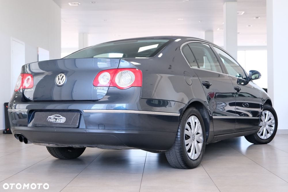 Volkswagen Passat - 5