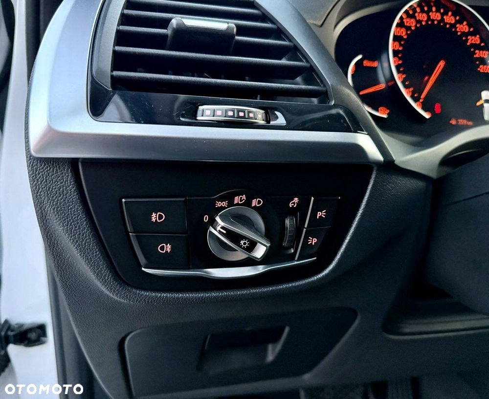 BMW X3 xDrive20d Advantage sport - 18