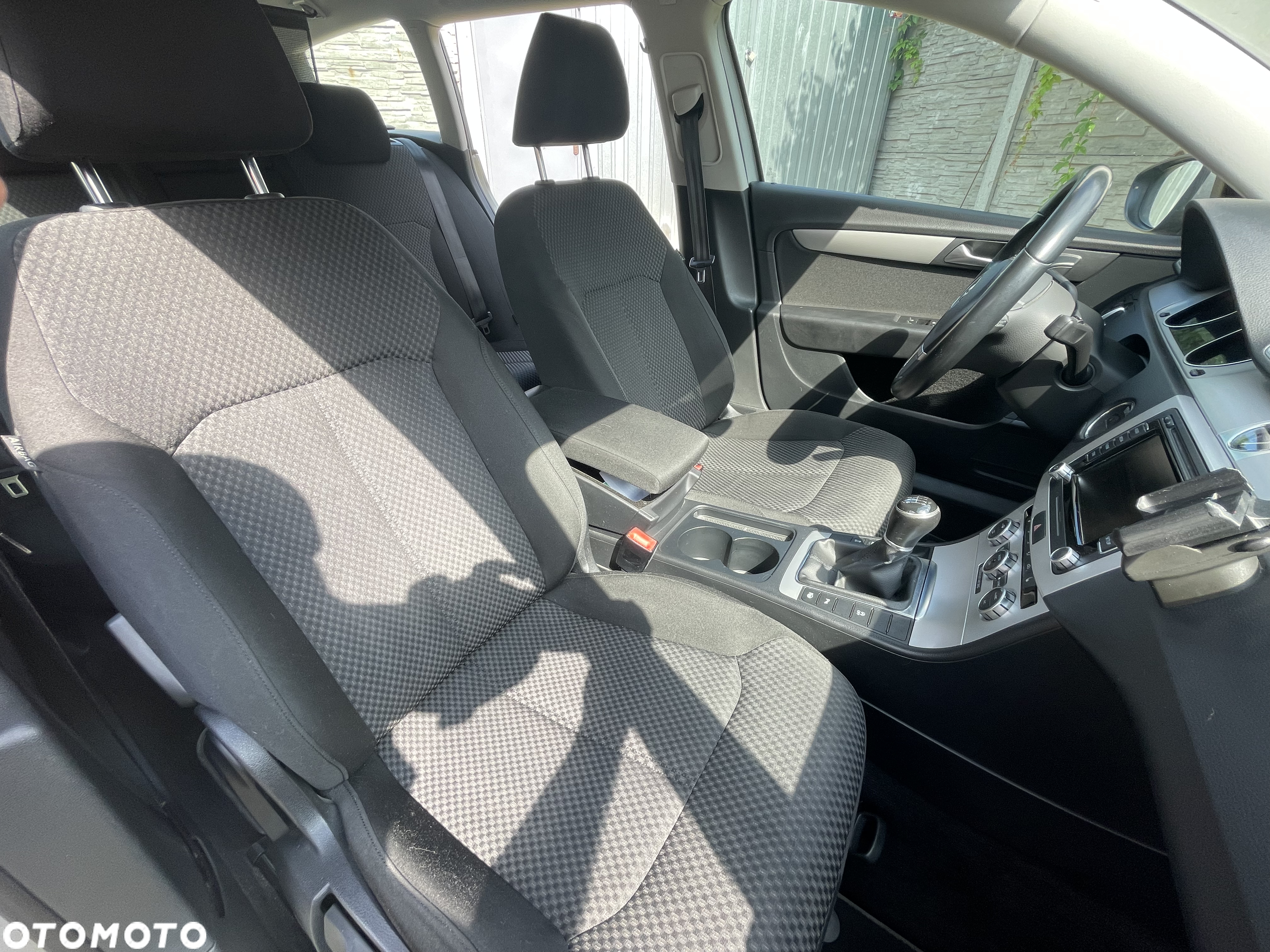 Volkswagen Passat - 20