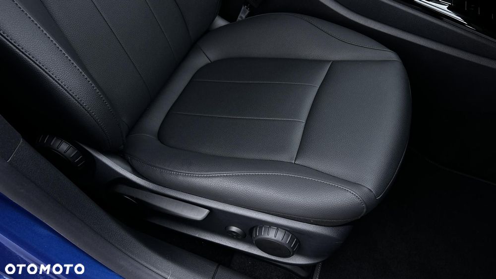 Mercedes-Benz CLA 200 Progressive 7G-DCT - 24