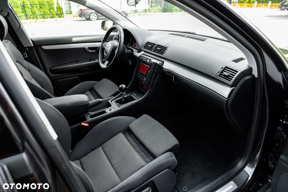 Audi A4 Avant 2.0 TDI - 23