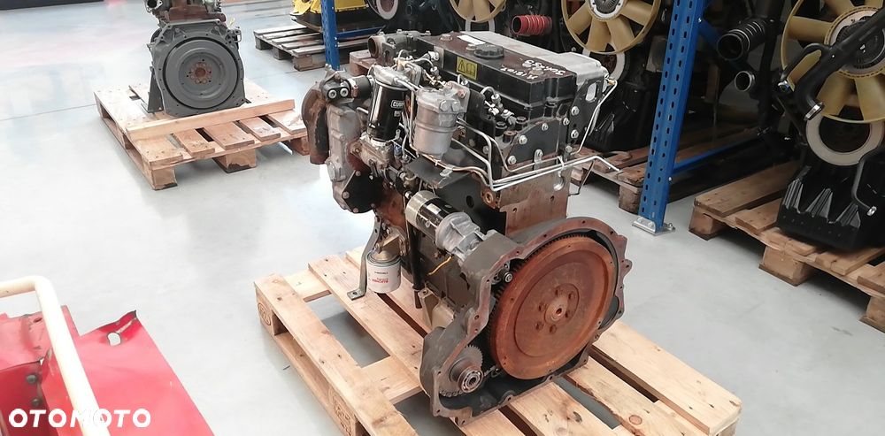 SILNIK PERKINS AA70274 67 kW/2600 rpm 10569 zł netto - 4