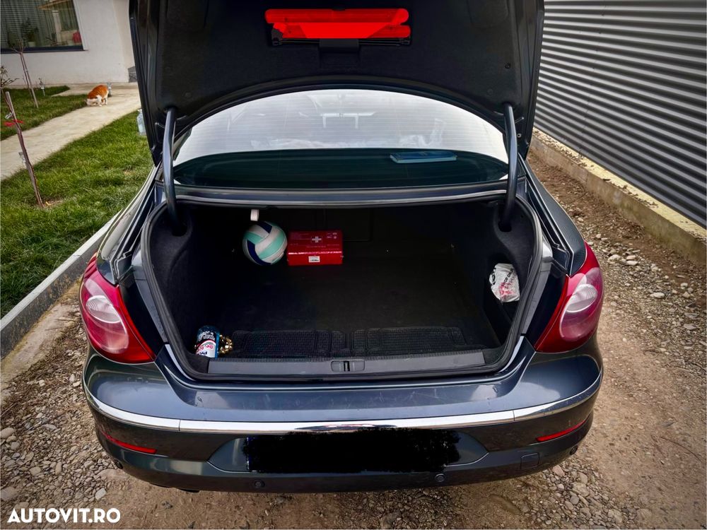 Volkswagen Passat CC - 8