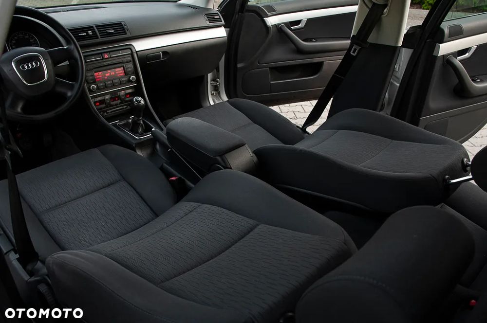 Audi A4 Limousine 1.6 - 36