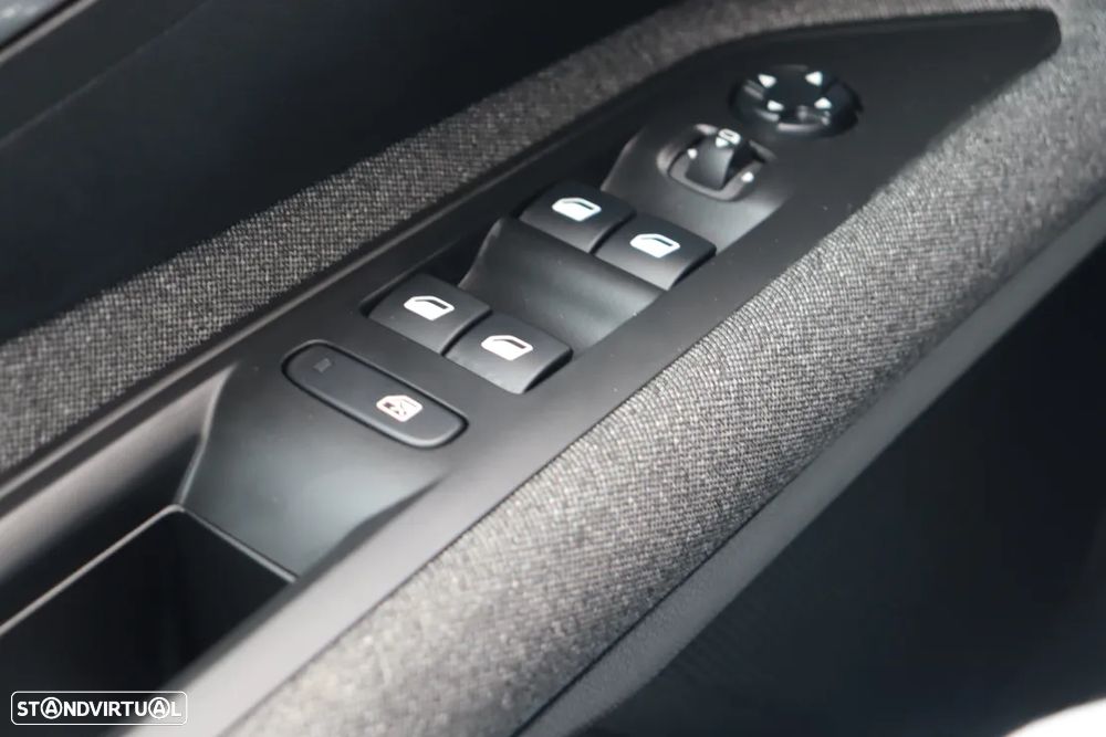 Peugeot 3008 PureTech 130 Stop & Start GPF EAT8 Active Business-Pack - 28