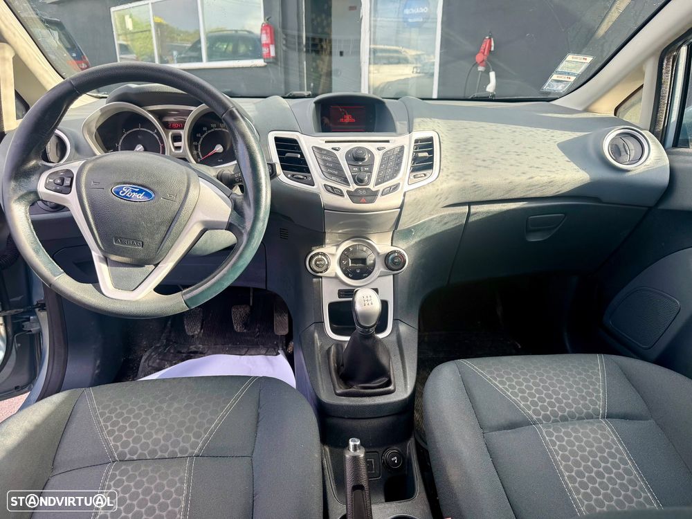 Ford Fiesta 1.6 TDCI Titanium - 29