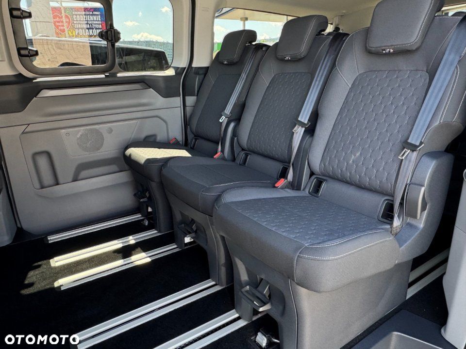 Ford Tourneo Custom - 10